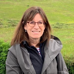 Meet your Posher, Linda